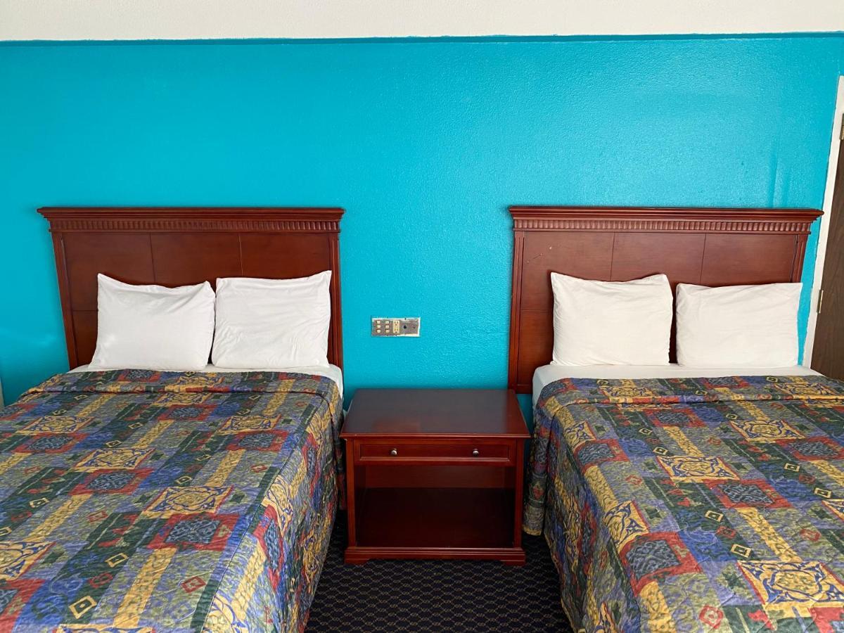 Travel Inn Petersburg Exteriör bild