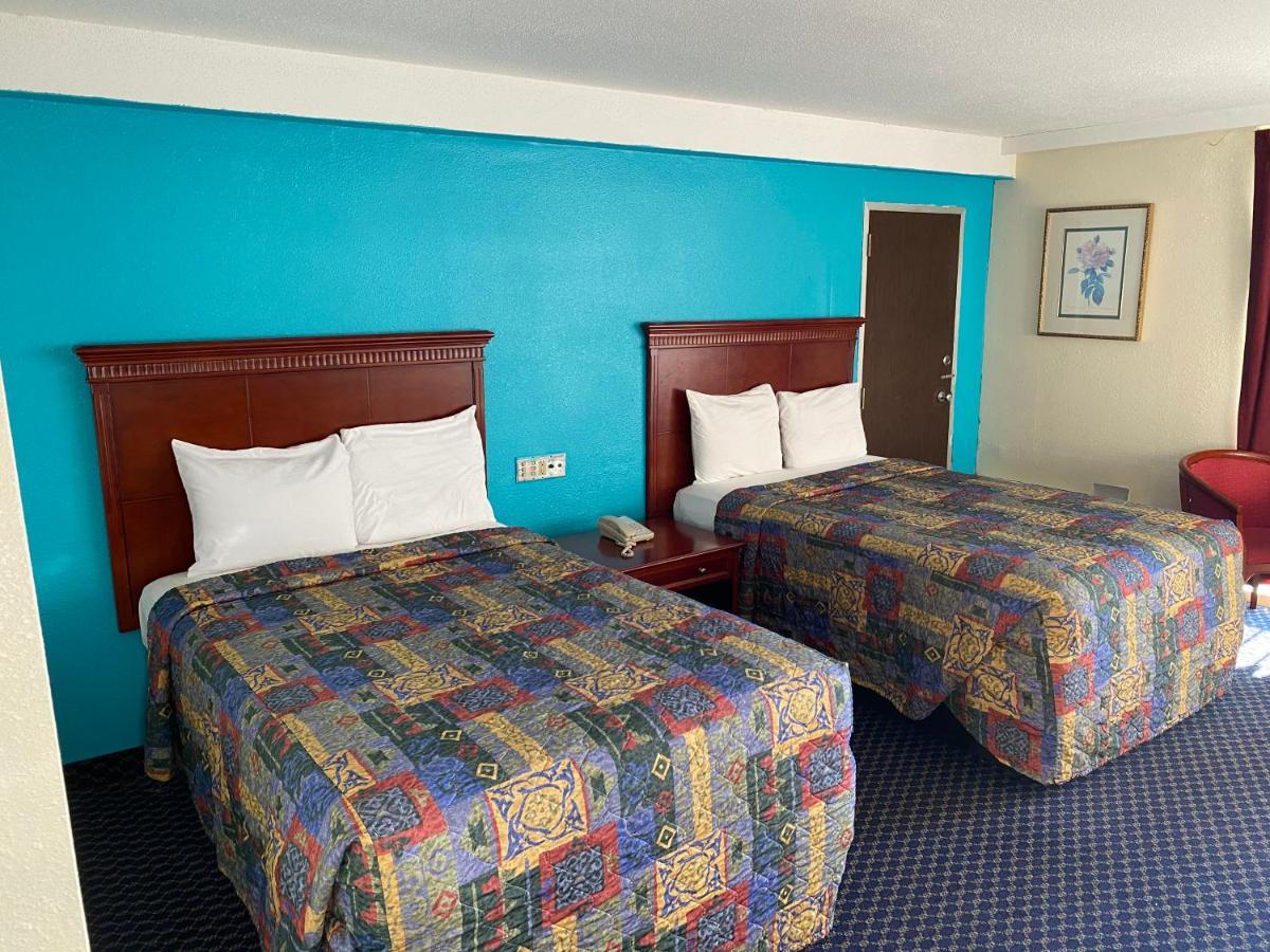 Travel Inn Petersburg Exteriör bild